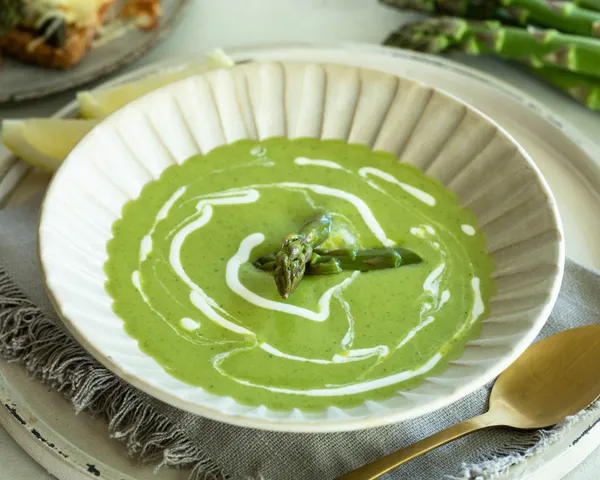 Grüne Spargelsuppe
