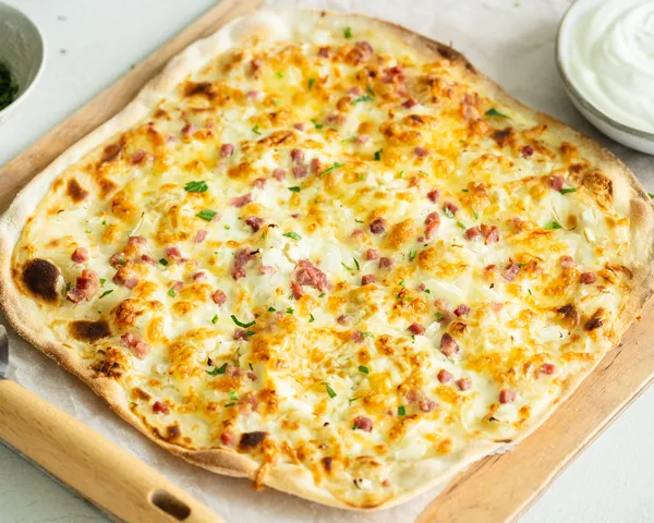 Elsässer Flammkuchen Gratinée